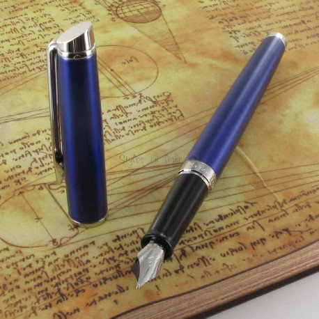 Stylo Plume Moyenne WATERMAN® Hémisphère Bleu Nuit Stylo Plume Moyenne WATERMAN® Hémisphère Bleu Nuit
