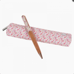Stylo bille Bahia avec trousse assortie – motif floral rose, fond blanc.