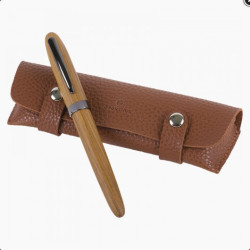 Coffret Oberthur Quito comprenant un stylo roller en bois clair et un etui en cuir marron Coffret Oberthur Quito comprenant un stylo roller en bois clair et un etui en cuir marron